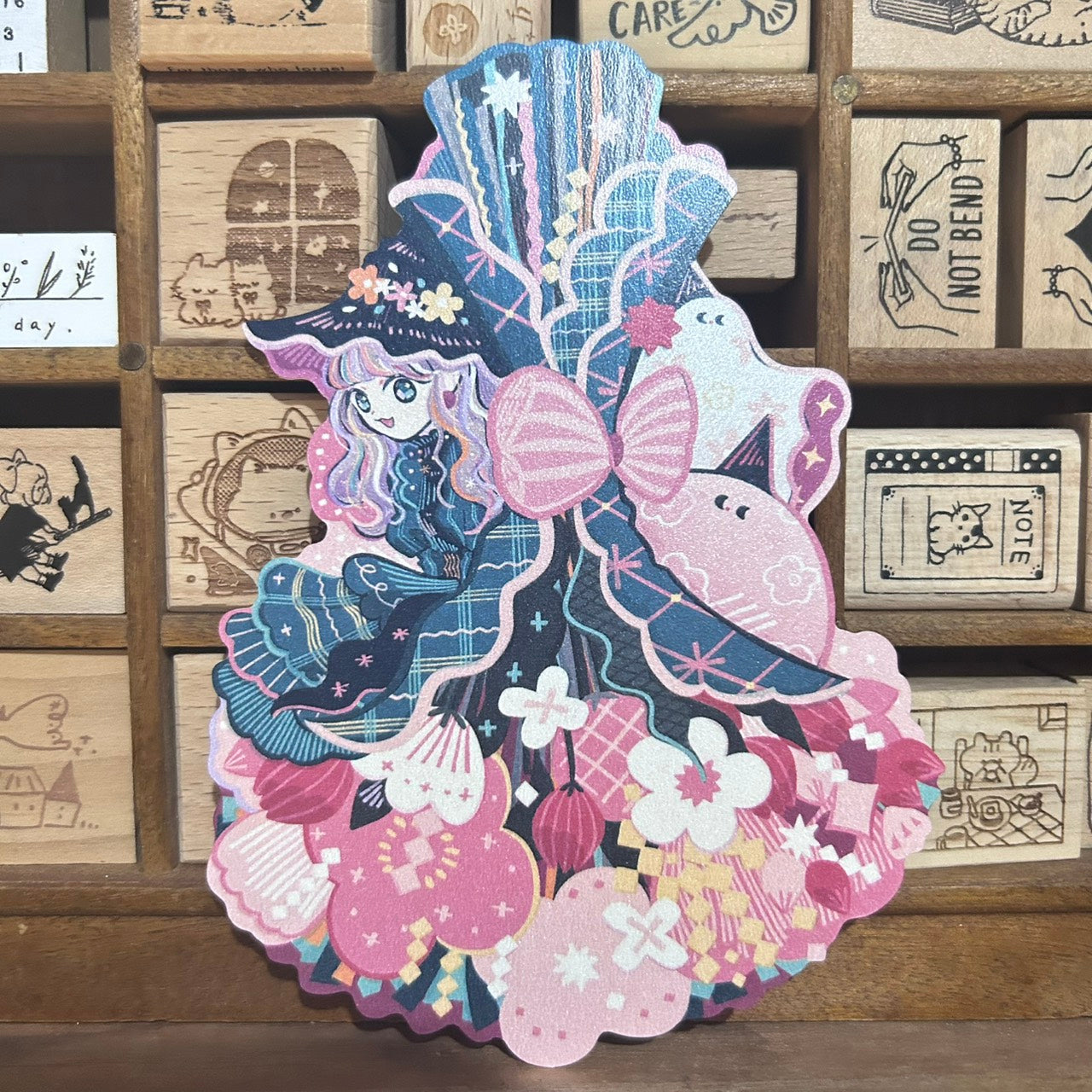 wohenlanduo Witch Bouquet Roses Die Cut Postcard