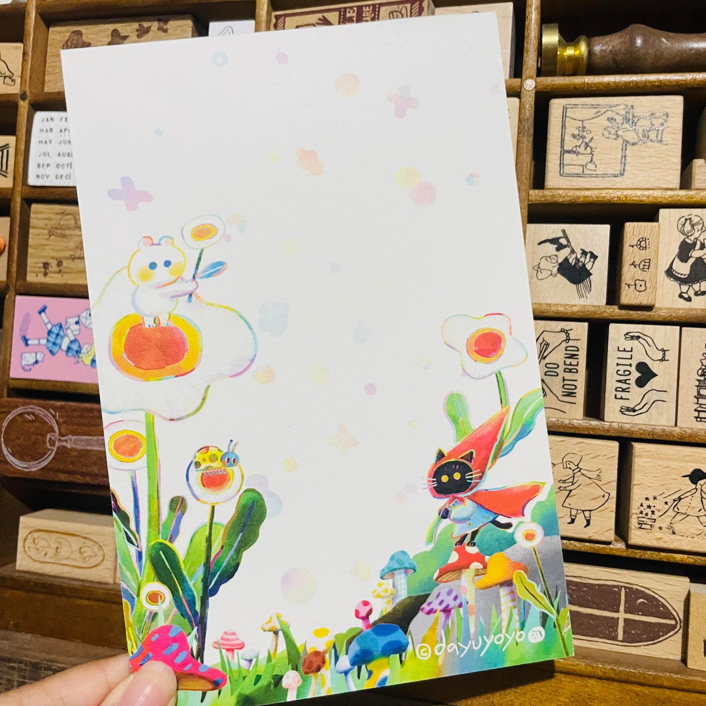 Dayuyoyo Cat Flower Gold Foiled Big Postcar