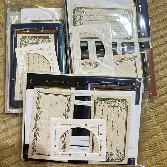 Tokubetsumemori's Collage Frame Paper Pack