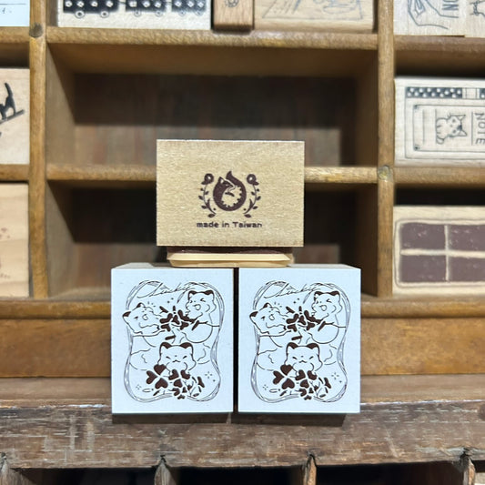 Kitsunebiyori Clover Stamp