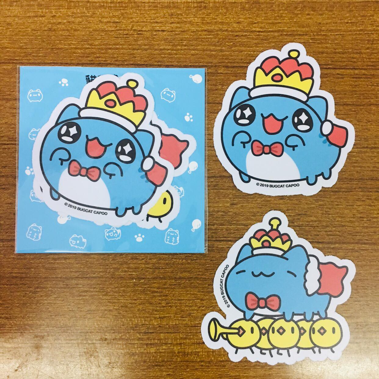 Bugcat Capoo Royal King Waterproof Bumper Sticker Flakes