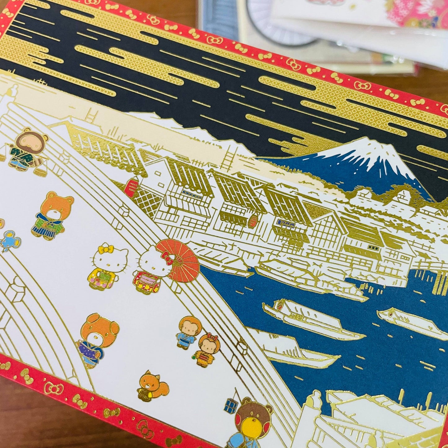 Hello Kitty 3D Tsunami Gold Foiled Card